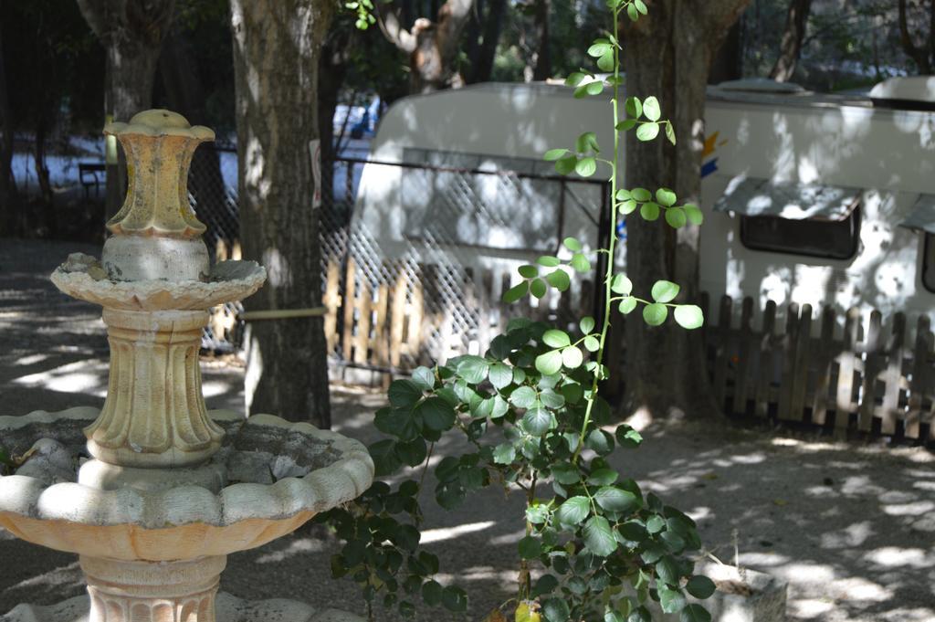 Cabanas Camping Sierra De Penascosa Екстериор снимка